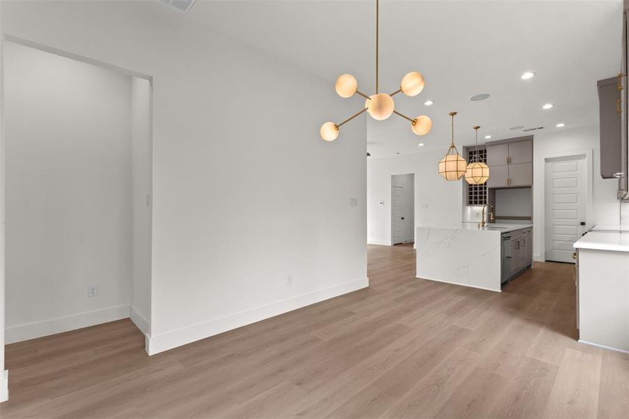 Spacious, unfurnished interior of a new home in , Dallas (Image 19).