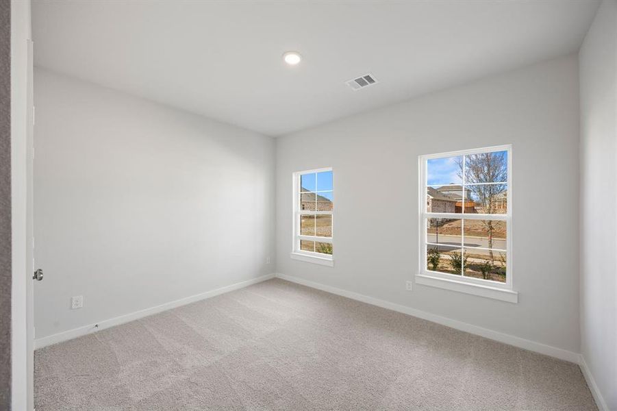 Spacious, unfurnished interior of a new home in Overland Grove, Forney (Image 11).