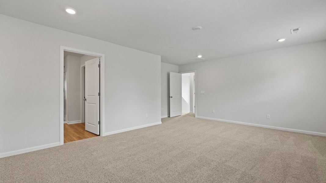 Spacious, unfurnished interior of a new home in Pineview North, Summerville (Image 21).