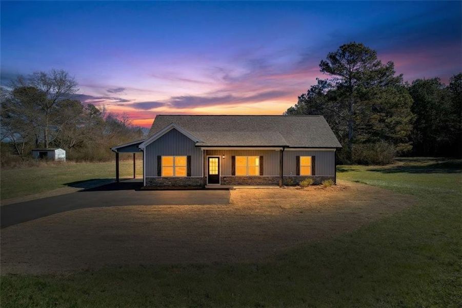 Exterior details and patio area of a home in , Buchanan (Image 21).