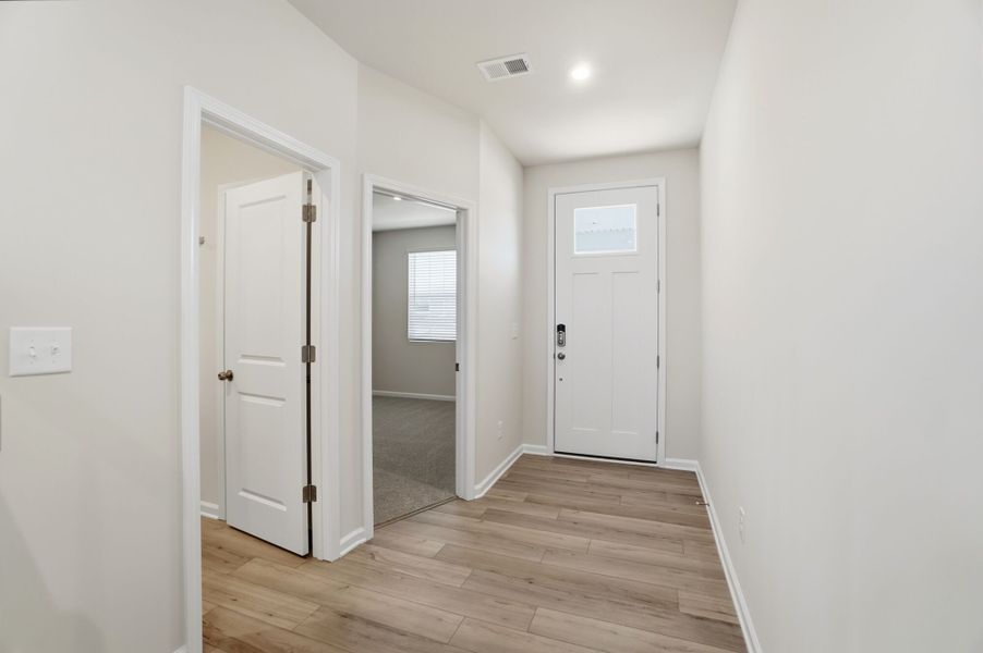 Spacious, unfurnished interior of a new home in Waxhaw Landing, Monroe (Image 10). Spacious, unfurnished interior of a new home in Waxhaw Landing, Monroe (Image 10).