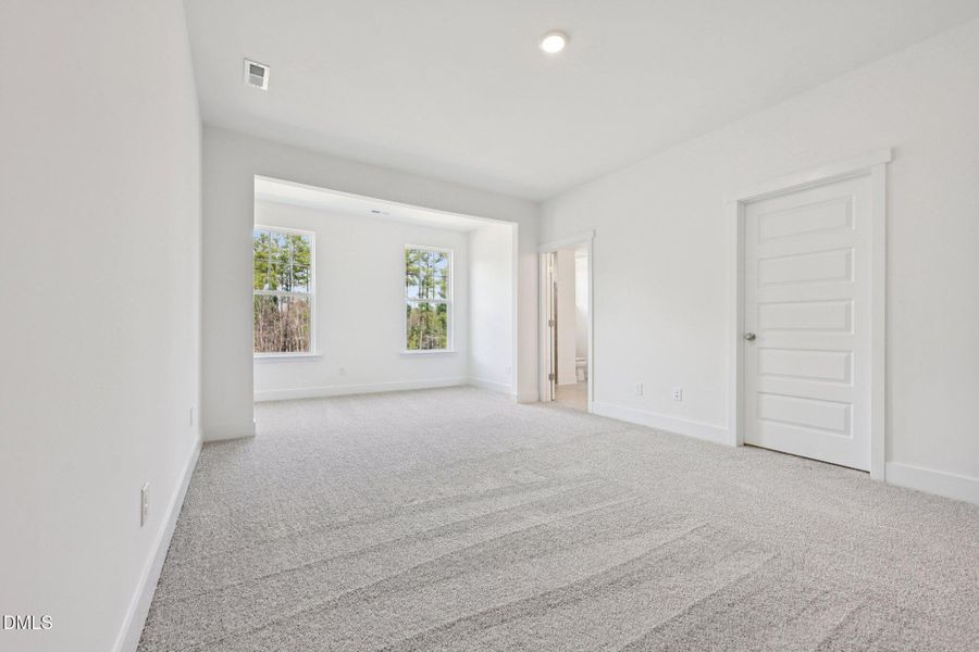 37-web-or-mls-Dunzo Dr-S1203-037