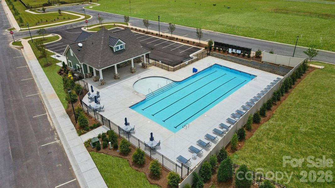 Community amenities in Arbor Chase, Clover (Image 18).