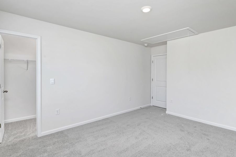Spacious, unfurnished interior of a new home in Mulberry Landing, Orangeburg (Image 10).