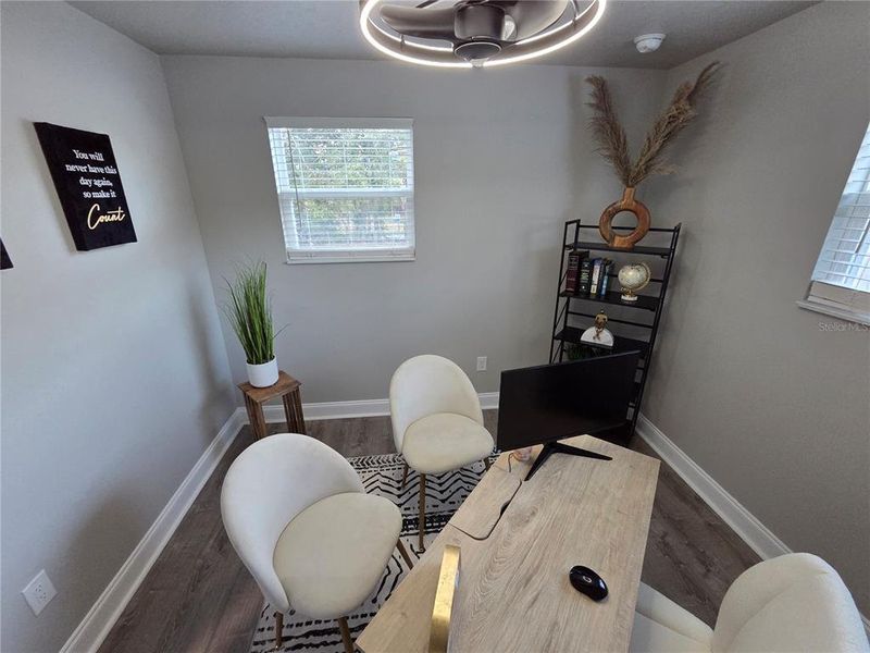 Furnished interior view inside a new home in , Plant City (Image 13).