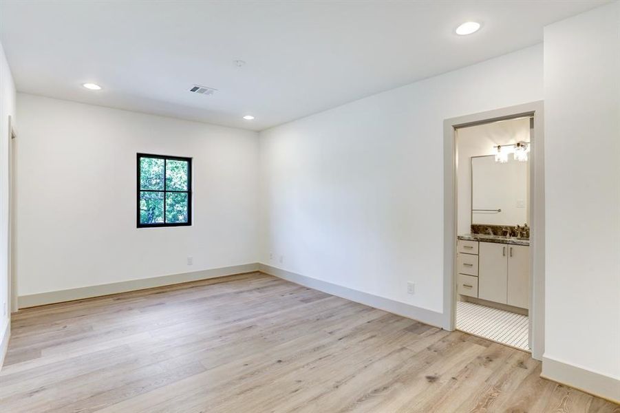 Image 18 of a home in . Image 18 of a home in .