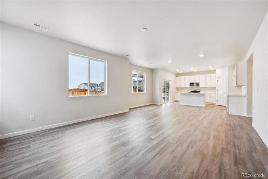 Spacious, unfurnished interior of a new home in Farmlore, Brighton (Image 15).