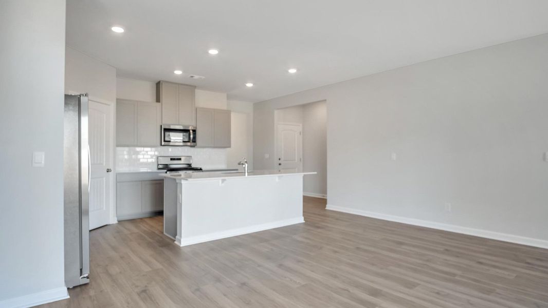 Image 39 representing the Arlington by D.R. Horton in Legacy Farms, White House, TN.