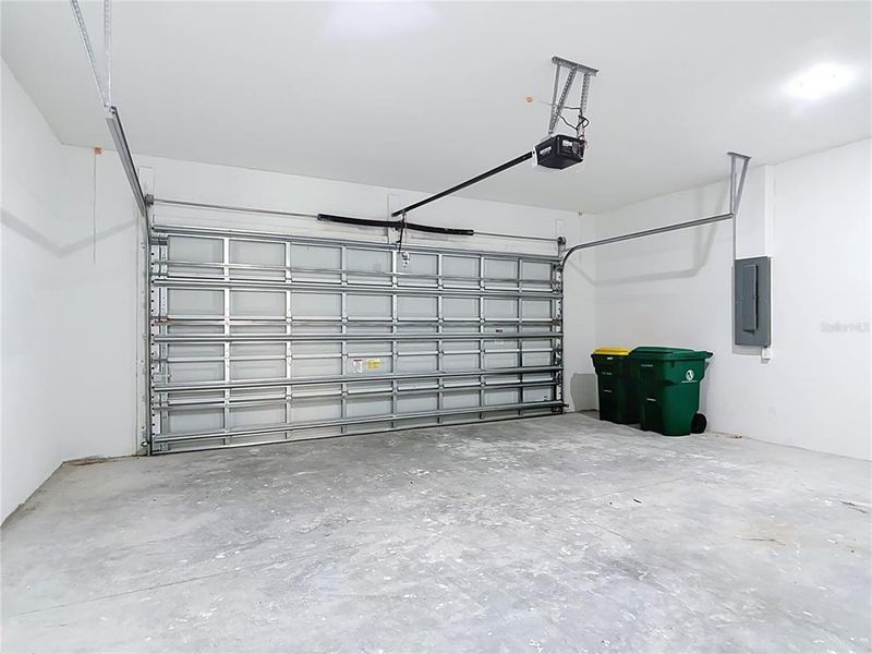 Spacious, unfurnished interior of a new home in , Port Charlotte (Image 44). Spacious, unfurnished interior of a new home in , Port Charlotte (Image 44).
