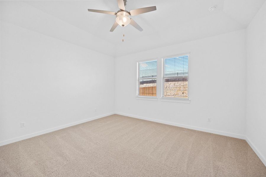Spacious, unfurnished interior of a new home in Lakeside at Tessera, Lago Vista (Image 28).