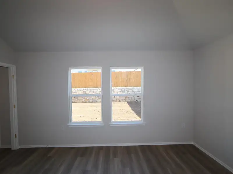 Spacious, unfurnished interior of a new home in Marble Creek Crossing, Austin (Image 9).