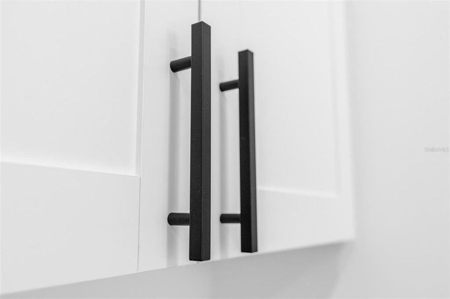 Close-up of interior finishes inside a home in , Dunnellon (Image 21).