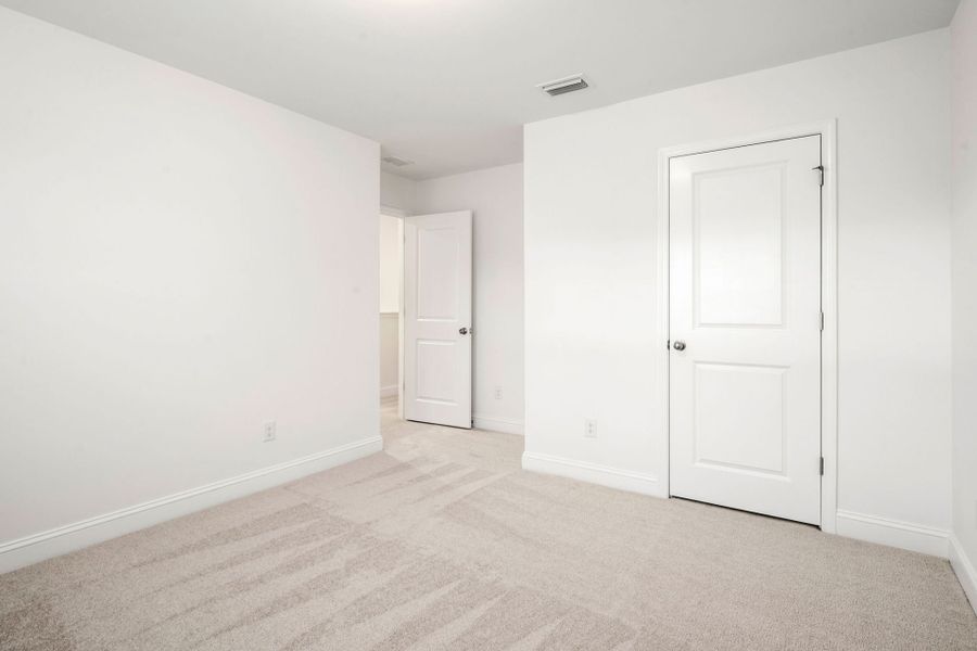 Spacious, unfurnished interior of a new home in Salem Bay, Beaufort (Image 29).