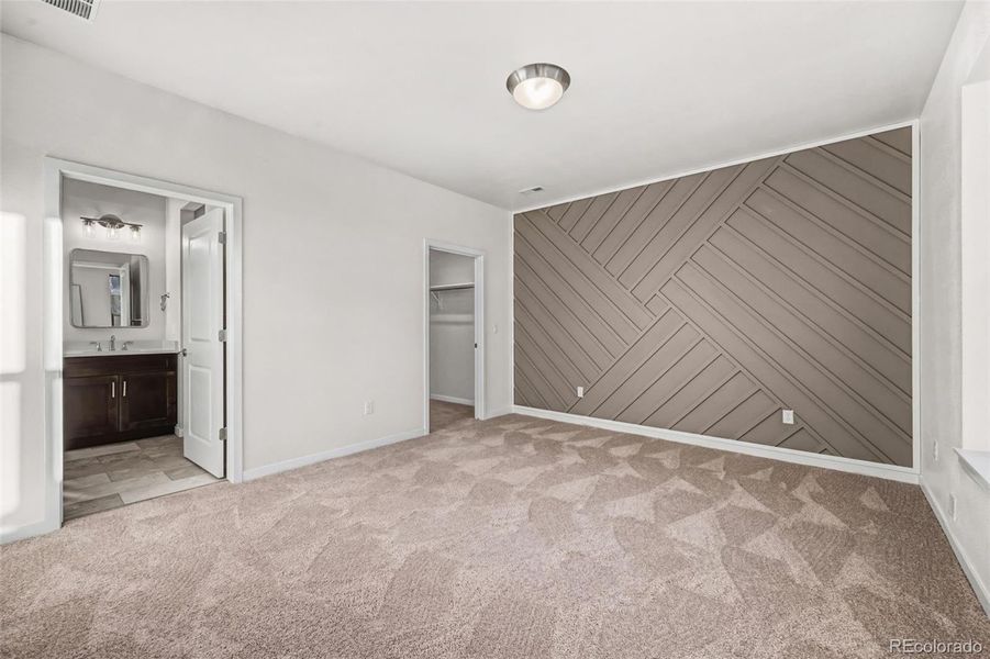 Spacious, unfurnished interior of a new home in The Courtyards at Lupton Village, Fort Lupton (Image 25).