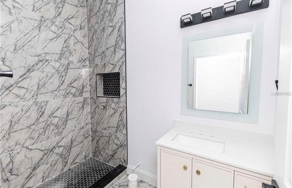 Furnished interior view inside a new home in , Lake Panasoffkee (Image 8).