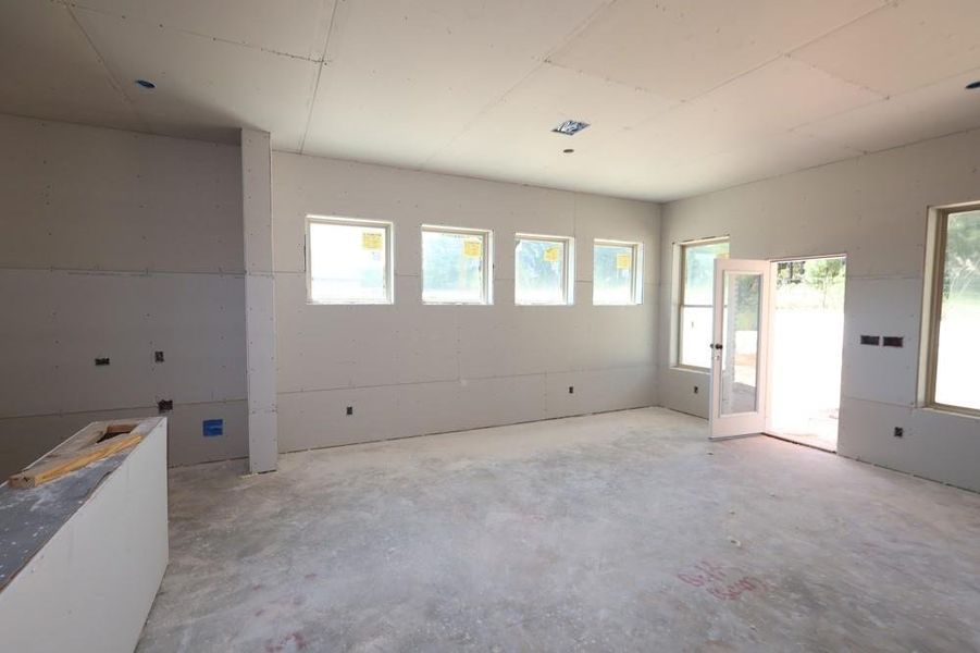 Spacious, unfurnished interior of a new home in Escondido 60' Homesites, Magnolia (Image 6).