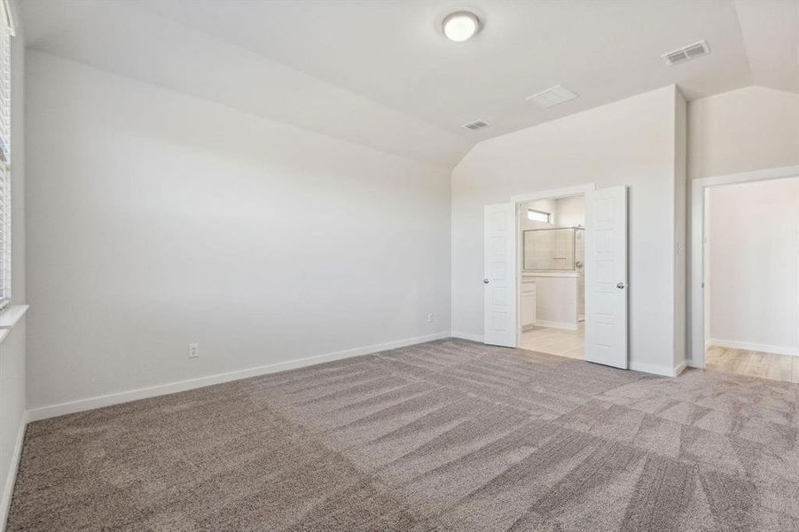 Spacious, unfurnished interior of a new home in Trails of Lavon, Lavon (Image 11).