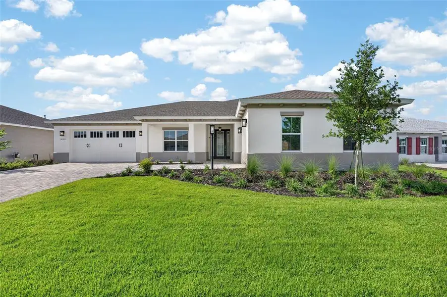 Exterior details and patio area of a home in , Ocala (Image 30).