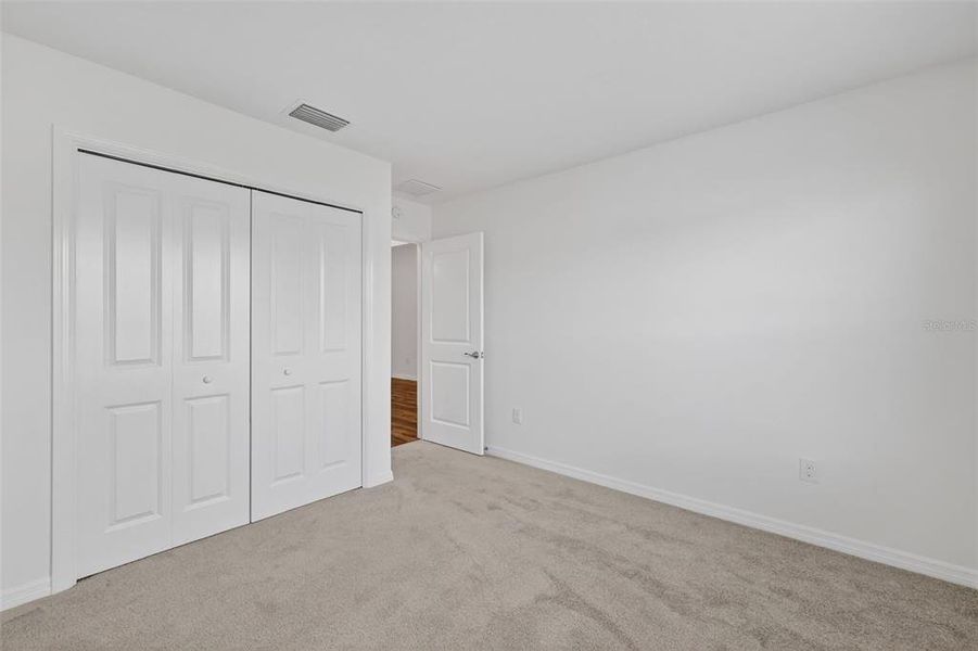 Spacious, unfurnished interior of a new home in , The Villages (Image 32).