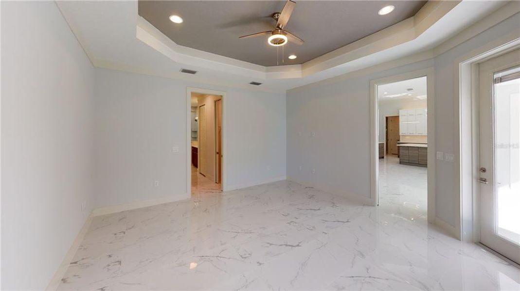 Spacious, unfurnished interior of a new home in , North Port (Image 12).