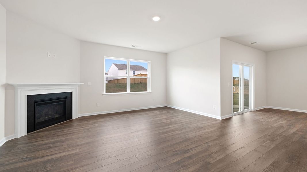 Spacious, unfurnished interior of a new home in Durbin Meadows Traditions, Fountain Inn (Image 27).