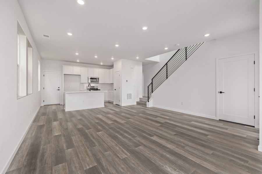 Image 36 of a home in Painted Prairie.