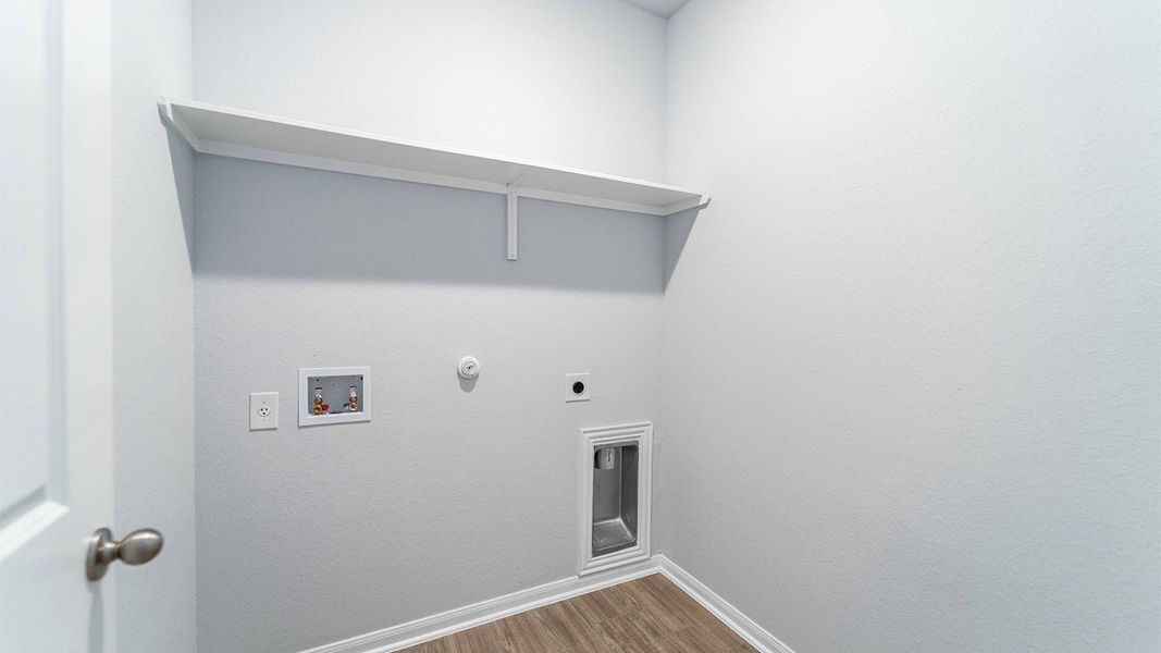 Spacious, unfurnished interior of a new home in Briarwood, Elgin (Image 20).