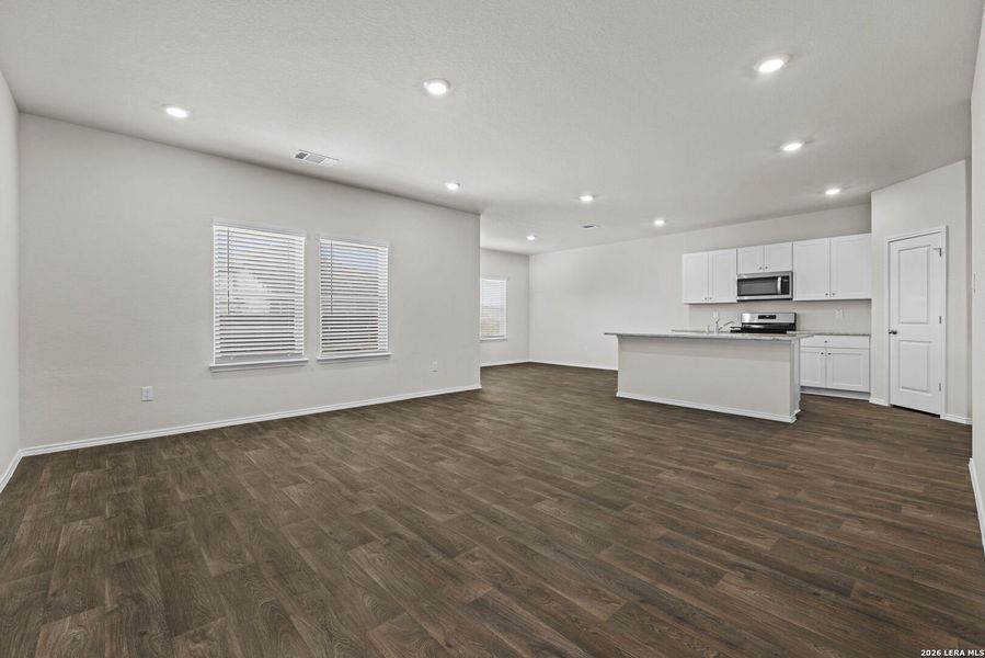 Spacious, unfurnished interior of a new home in Riverstone at Westpointe, San Antonio (Image 15).