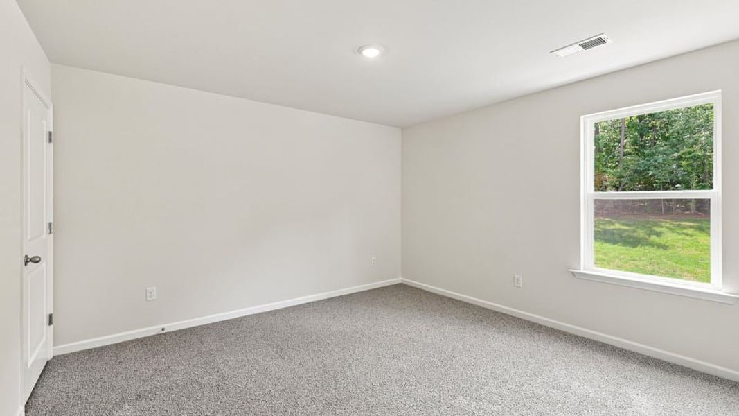 Spacious, unfurnished interior of a new home in Pine Lake Estates, Anderson (Image 28).