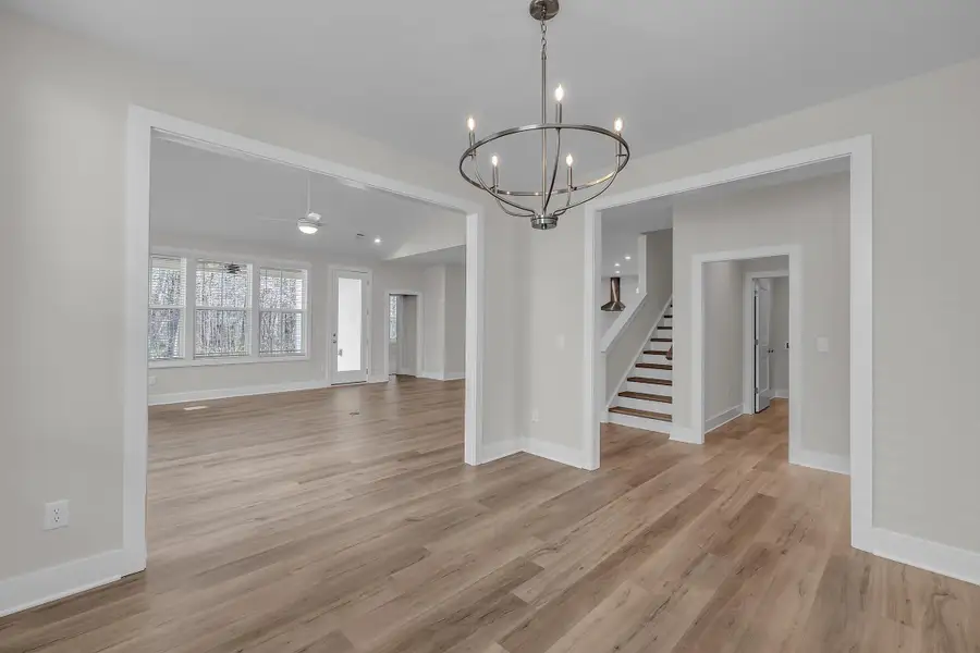 Spacious, unfurnished interior of a new home in Social Circle, Chattanooga (Image 8). Spacious, unfurnished interior of a new home in Social Circle, Chattanooga (Image 8).