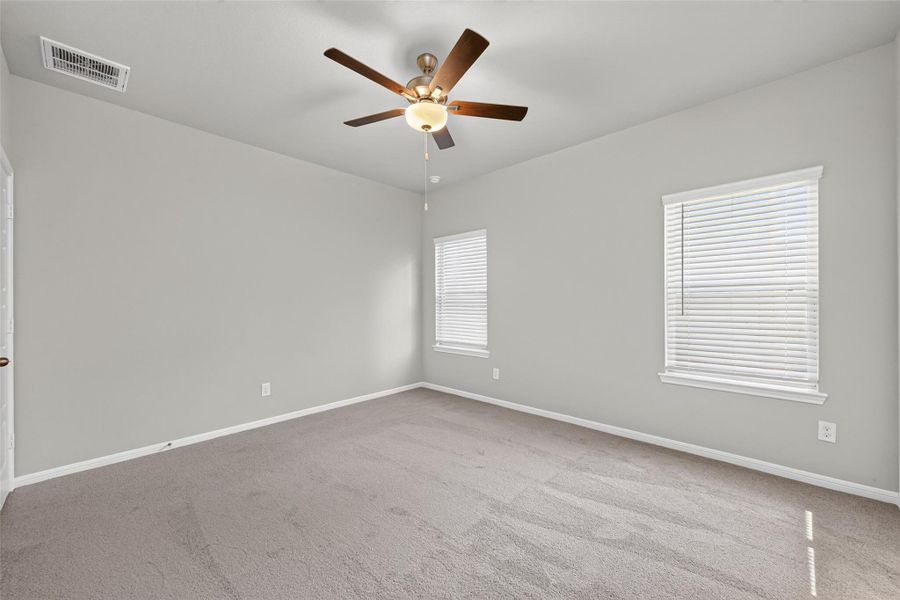 Spacious, unfurnished interior of a new home in Woodland Lakes, Huffman (Image 11).