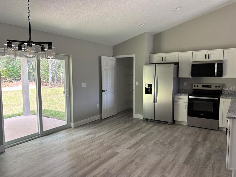Spacious, unfurnished interior of a new home in , Dunnellon (Image 12).