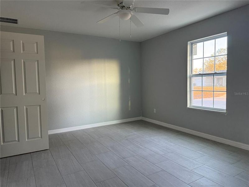 Spacious, unfurnished interior of a new home in , Ocklawaha (Image 10).
