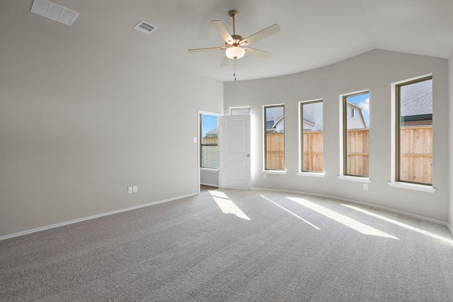 Spacious, unfurnished interior of a new home in Dunham Pointe 50', Cypress (Image 18).
