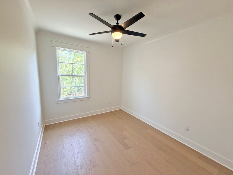Spacious, unfurnished interior of a new home in Steamboat Landing at Hammock Bay, Freeport (Image 25).