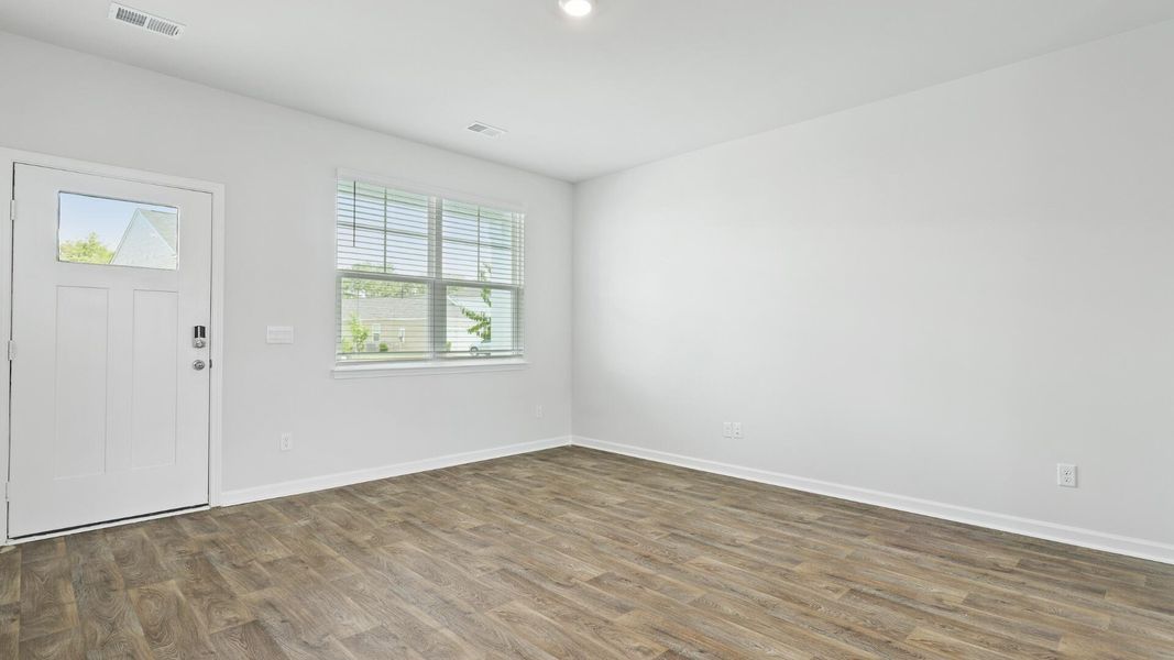 Spacious, unfurnished interior of a new home in Pine Hills at Cane Bay, Summerville (Image 16).