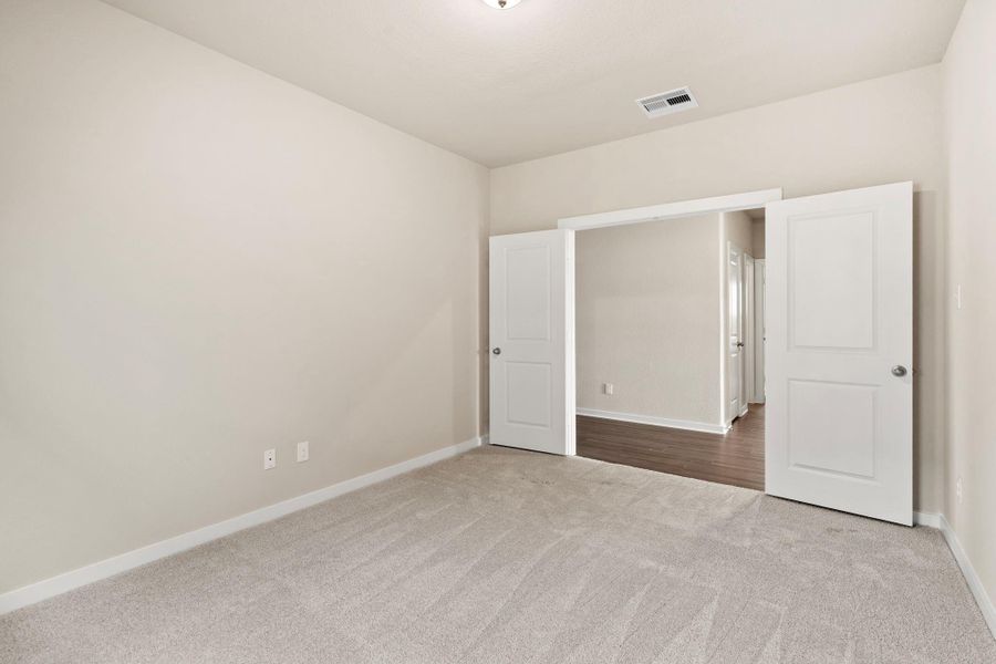 Spacious, unfurnished interior of a new home in Windrose Green, Angleton (Image 18).
