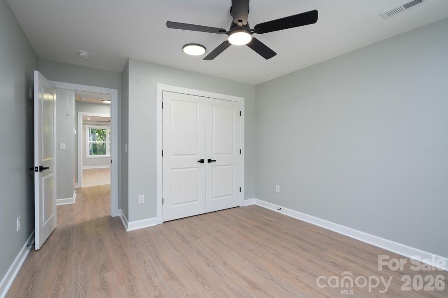 Spacious, unfurnished interior of a new home in , Dallas (Image 40).