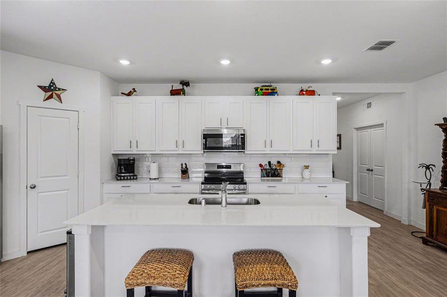 Furnished interior view inside a new home in Bridgewater, Princeton (Image 9).