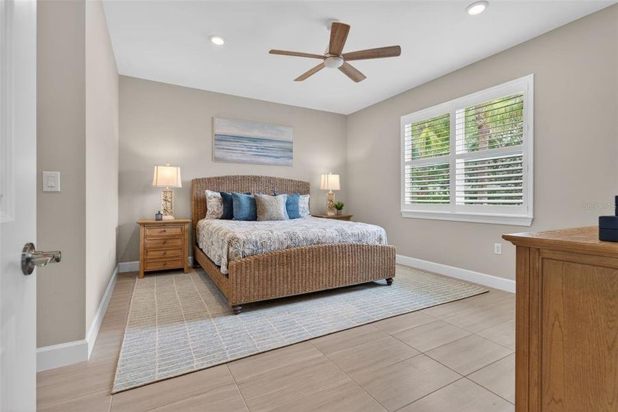 Furnished interior view inside a new home in , Englewood (Image 19).