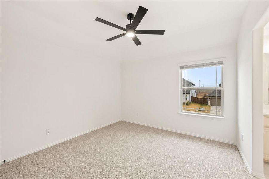 Spacious, unfurnished interior of a new home in Villages of Hurricane Creek, Anna (Image 21).