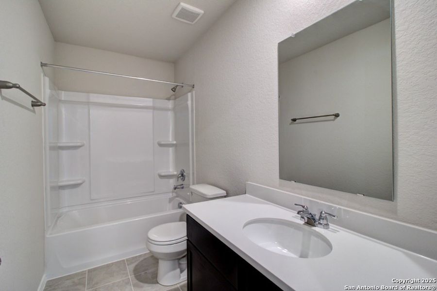 Image 20 of a home in Prairie Green.