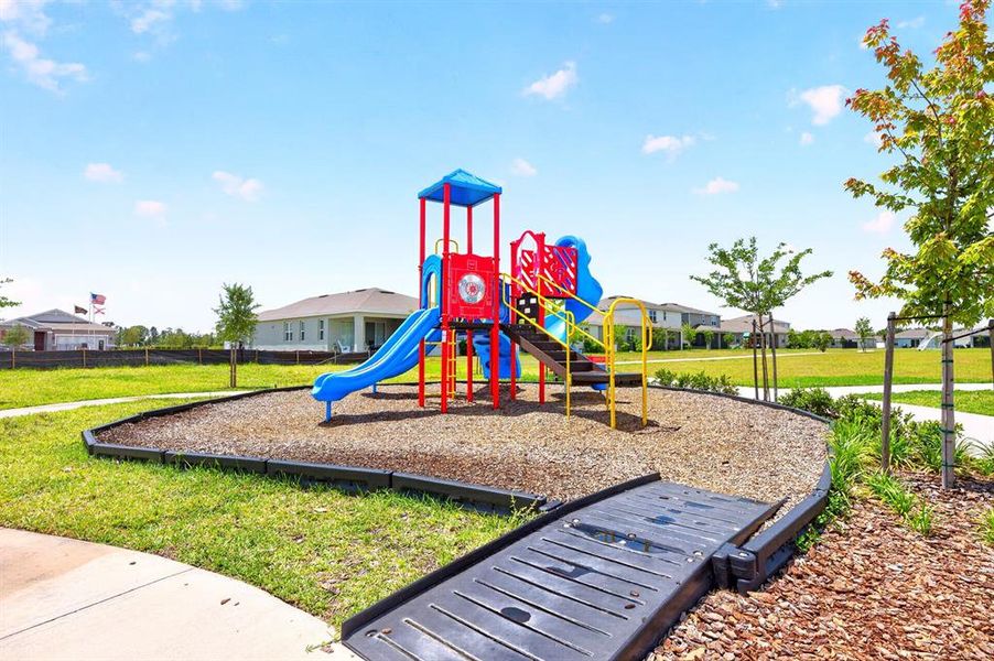 Community amenities in Magnolia Pointe, Umatilla (Image 23).