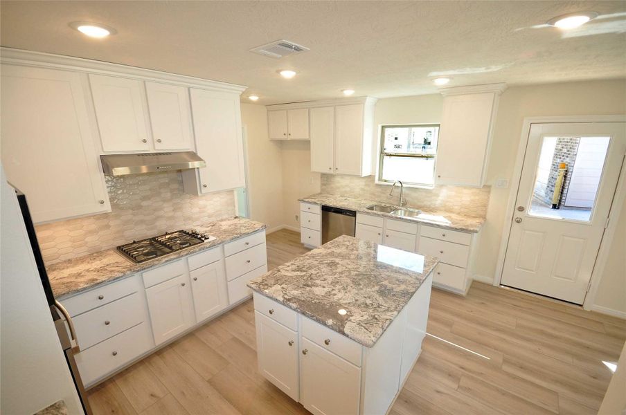 Island Kitchen. Island Kitchen.