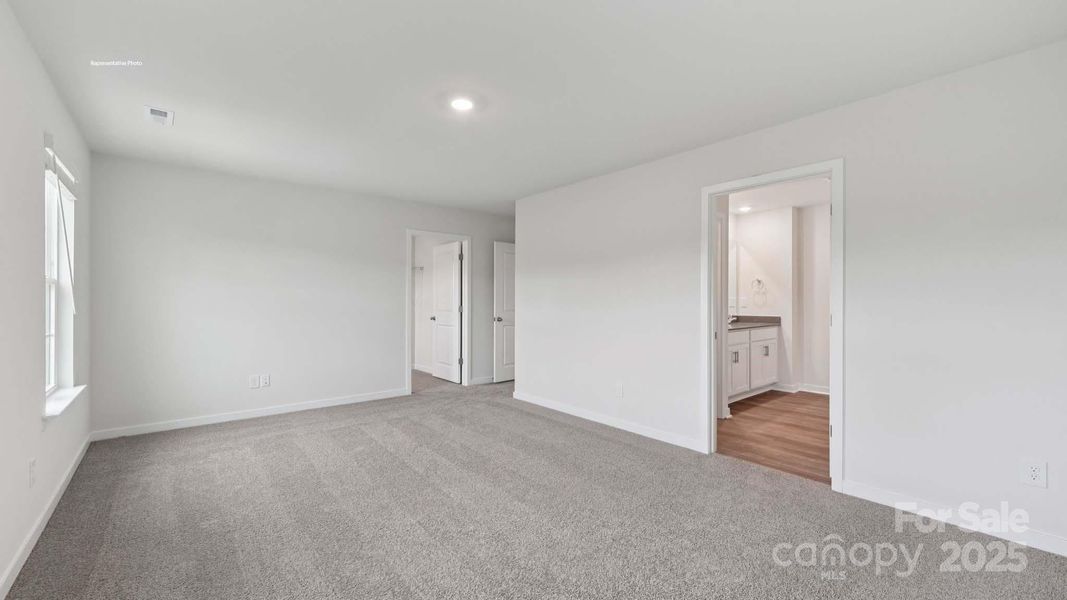 Spacious, unfurnished interior of a new home in Clark Creek Landing, Lincolnton (Image 11).