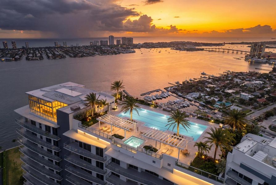 Walter Twilight Rooftop Pool Walter Twilight Rooftop Pool