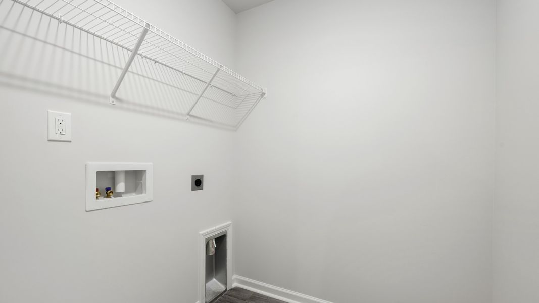 Spacious, unfurnished interior of a new home in Greystone North, Stoneville (Image 19).