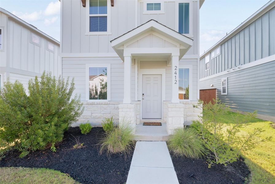 Exterior details and patio area of a home in Avery Centre, Round Rock (Image 3).