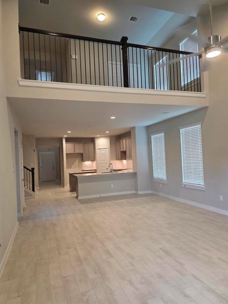 Spacious, unfurnished interior of a new home in Barton Creek Ranch, Conroe (Image 2). Spacious, unfurnished interior of a new home in Barton Creek Ranch, Conroe (Image 2).