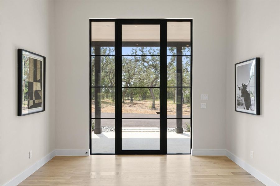 Spacious, unfurnished interior of a new home in , Johnson City (Image 18).